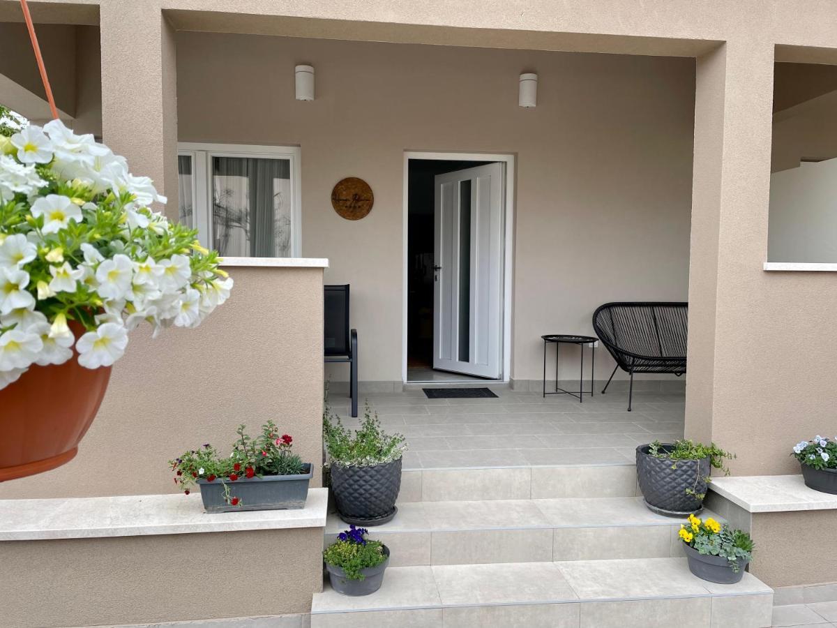 House Runa Porec Esterno foto